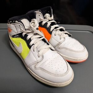 NIKE AIR JORDAN 1 Mid Composition Notebook Youth Sneakers 6.5